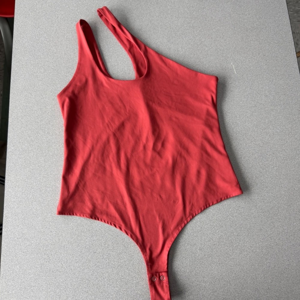 Reo Ria Bodysuit - Picture 6 of 7